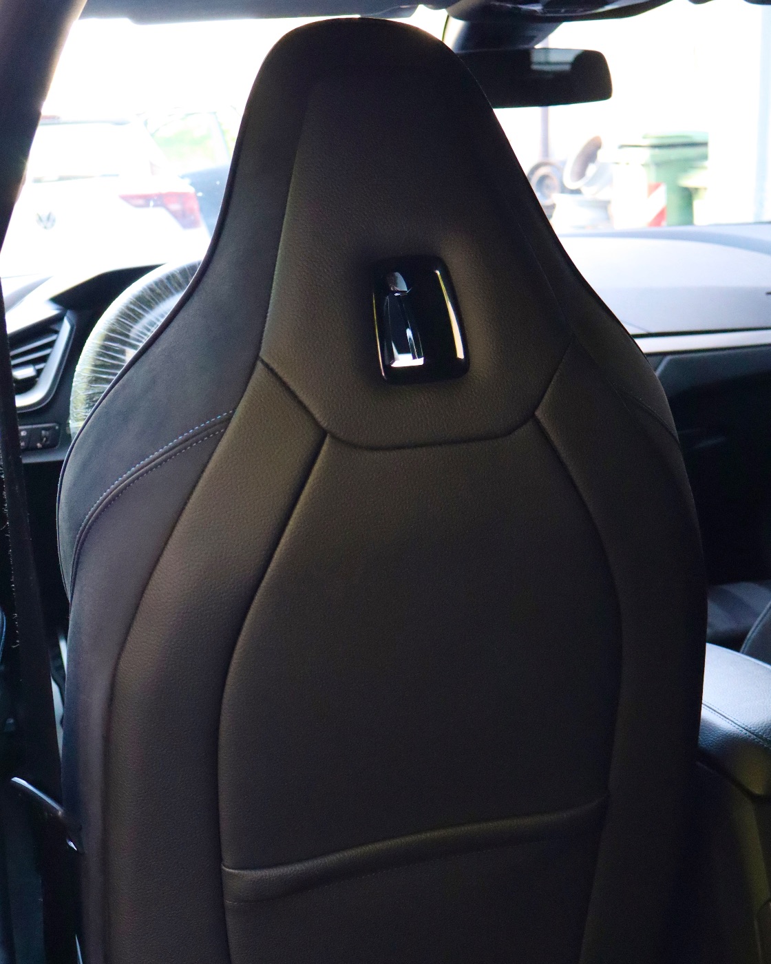 BMW M135i — Detailing Interno completo + Lavaggio sedili in Alcantara