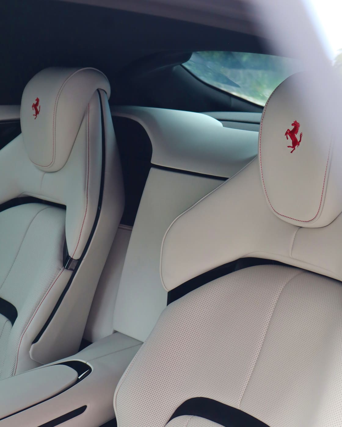 Ferrari Purosangue — Detailing Interno completo
