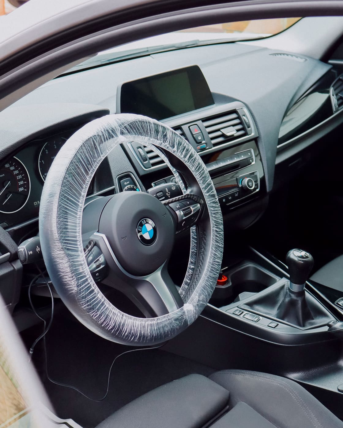 BMW Serie 2 — Detailing interno completo