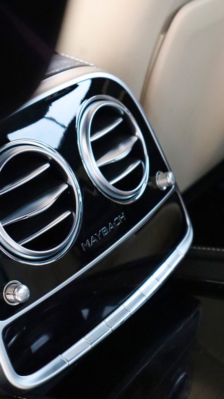 Mercedes Classe S Maybach — Detailing Interno completo + Pulizia Vano motore